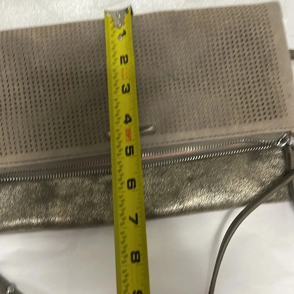 Stella & Dot 2-in-1 Clutch Adjustable Strap Cross Body Faux Distressed Metallic - Picture 7 of 8